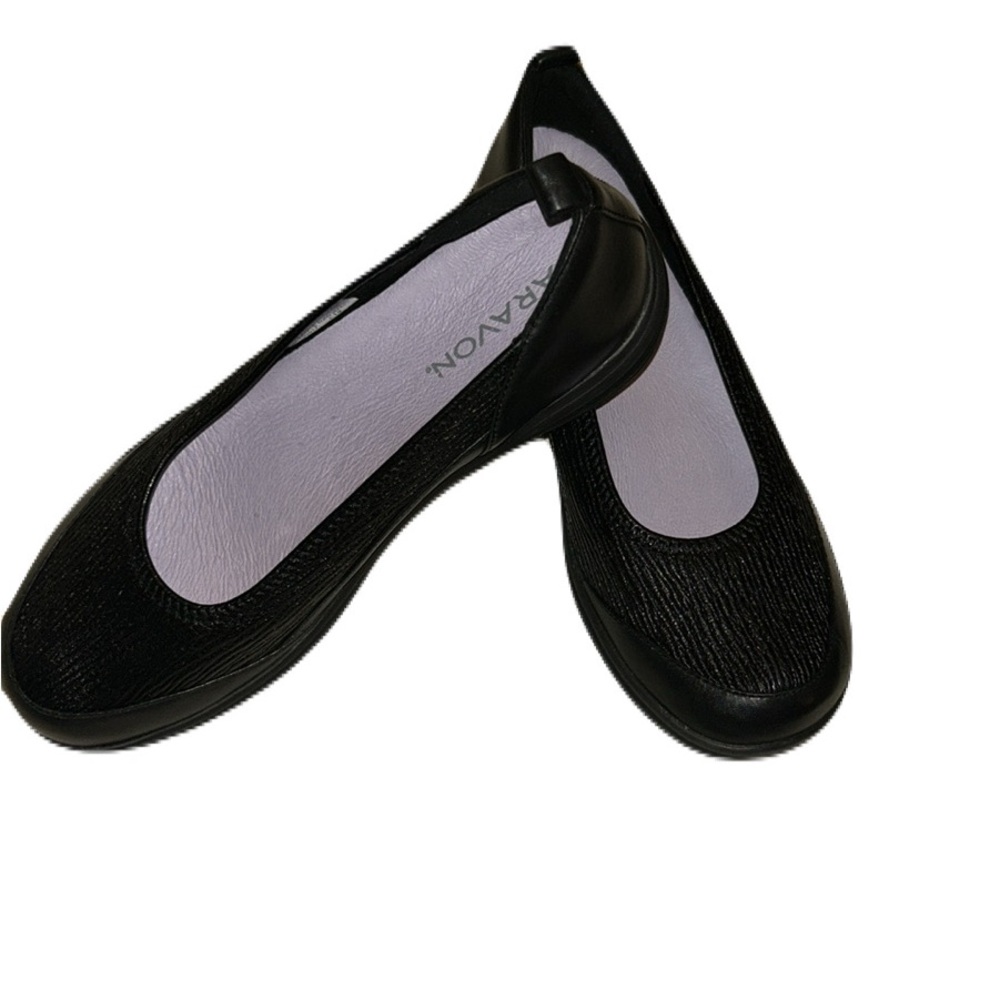 Aravon slip on loafers